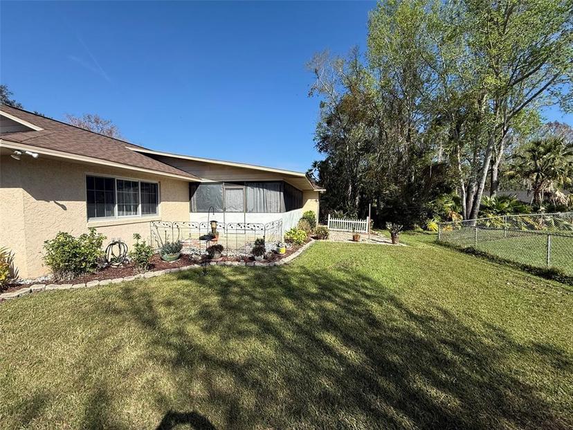 Picture of 5 Magnolia Lane, Yalaha FL 34797