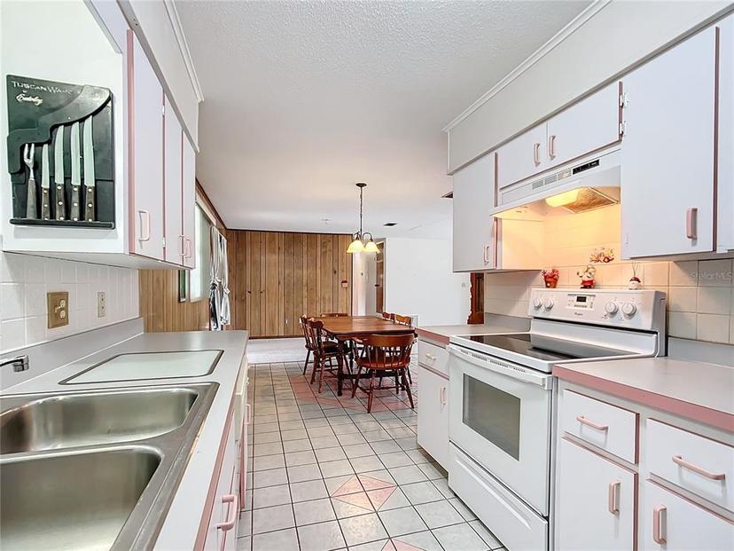 Picture of 4918 County Road 114, Wildwood FL 34785