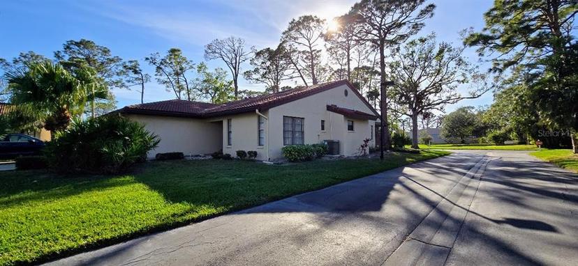 Picture of 3630 White Pine Court Unit 138, Sarasota FL 34238