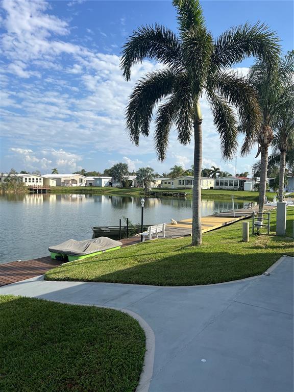 Picture of 1601 Us Highway 441 Se Unit 114, Okeechobee FL 34974