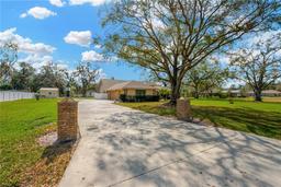 Picture of 1731 Joe Mcintosh Road, Plant City, FL 33565
