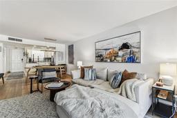 Picture of 620 Edgewater Drive Unit 204, Dunedin, FL 34698