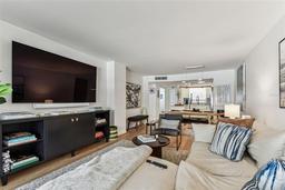Picture of 620 Edgewater Drive Unit 204, Dunedin, FL 34698