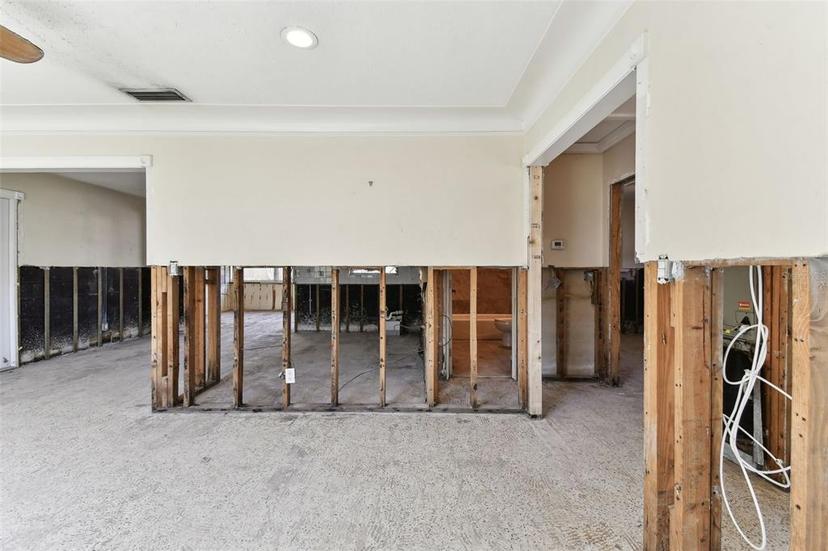 Picture of 921 39Th Avenue Ne, St Petersburg FL 33703