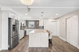 Picture of 105 4Th Avenue Ne Unit 418, St Petersburg, FL 33701