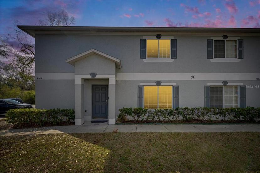 Picture of 4049 Dolphin Drive, Tampa FL 33617