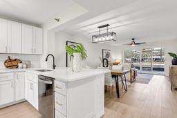 Picture of 4110 Ironwood Circle Unit 104, Bradenton, FL 34209