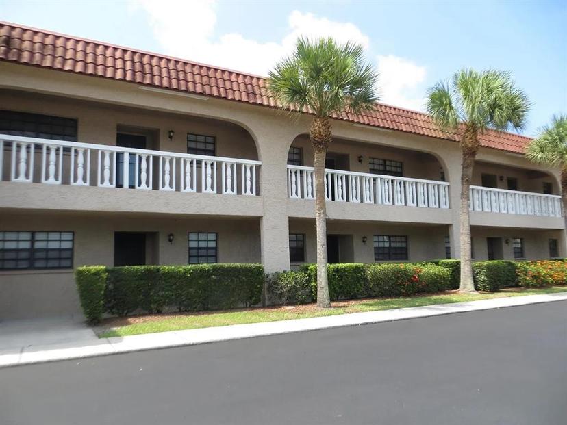 Picture of 1750 Belleair Forest Drive Unit A7, Belleair FL 33756