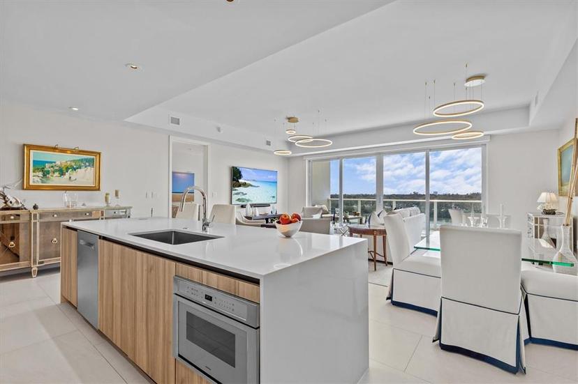Picture of 1020 Sunset Point Road Unit 510, Clearwater FL 33755