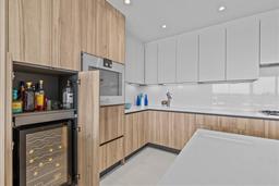 Picture of 1020 Sunset Point Road Unit 510, Clearwater, FL 33755