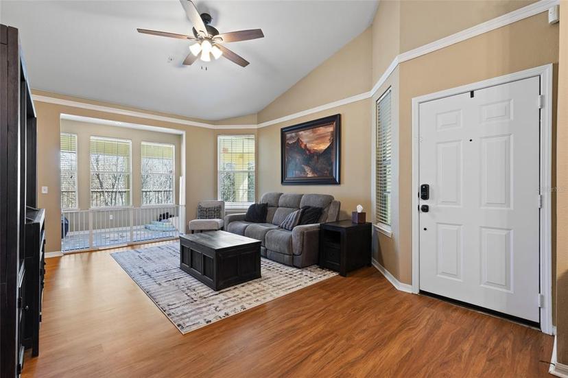 Picture of 2285 NW 16Th Terrace Unit 2285, Gainesville FL 32605