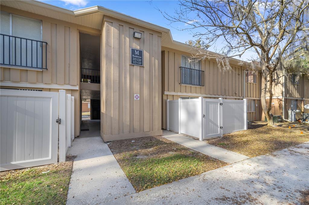 Picture of 507 NW 39Th Road Unit 120, Gainesville, FL 32607