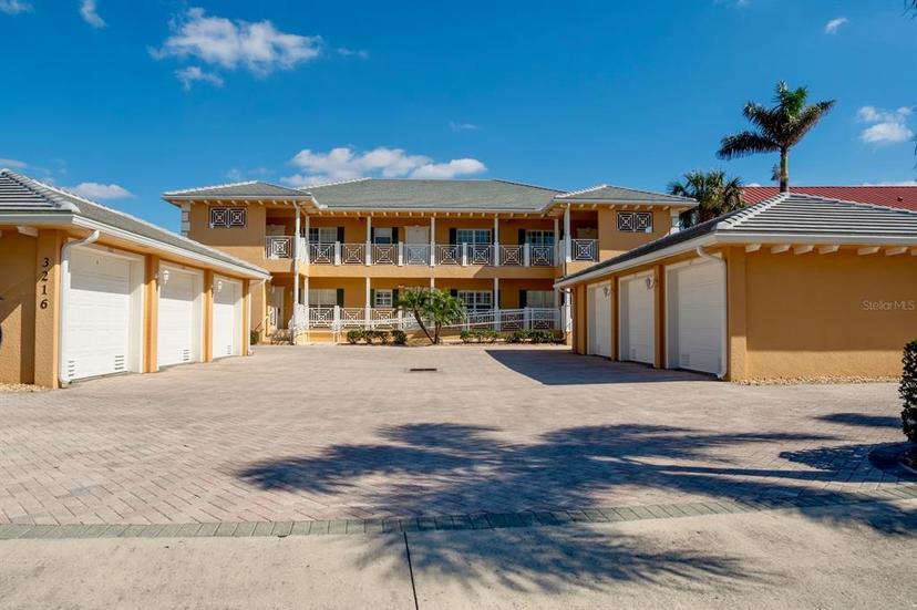 Picture of 3216 Purple Martin Drive Unit 121, Punta Gorda FL 33950