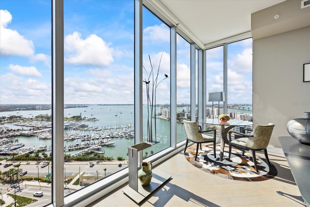 Picture of 1155 N Gulfstream Avenue Unit 1709, Sarasota, FL 34236