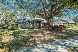 Picture of 3013 Ridgevale Circle, Valrico, FL 33596