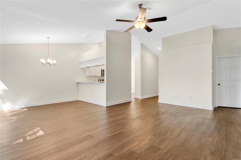 Picture of 1333 Mohrlake Drive, Brandon FL 33511