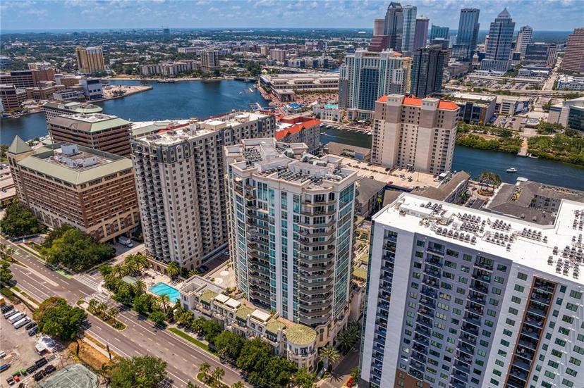 Picture of 450 Knights Run Avenue Unit 1704, Tampa FL 33602