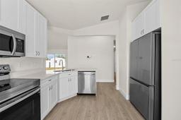 Picture of 4604 Hunts Avenue, Plant City, FL 33566