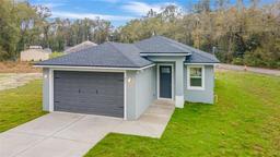 Picture of 47 Sequoia Loop, Ocklawaha, FL 32179