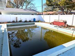 Picture of 4721 Del Rio Way S, Gulfport, FL 33711