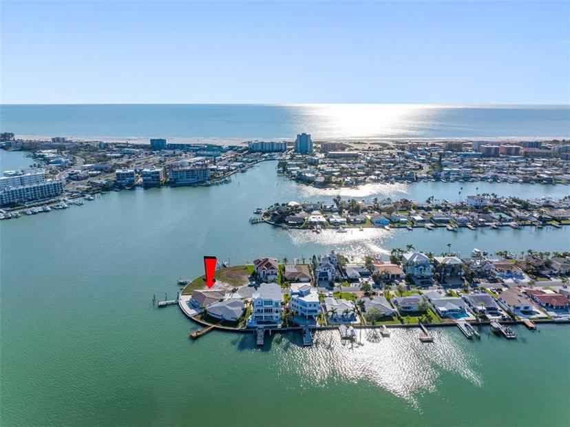 Picture of 11005 5Th Street E, Treasure Island FL 33706