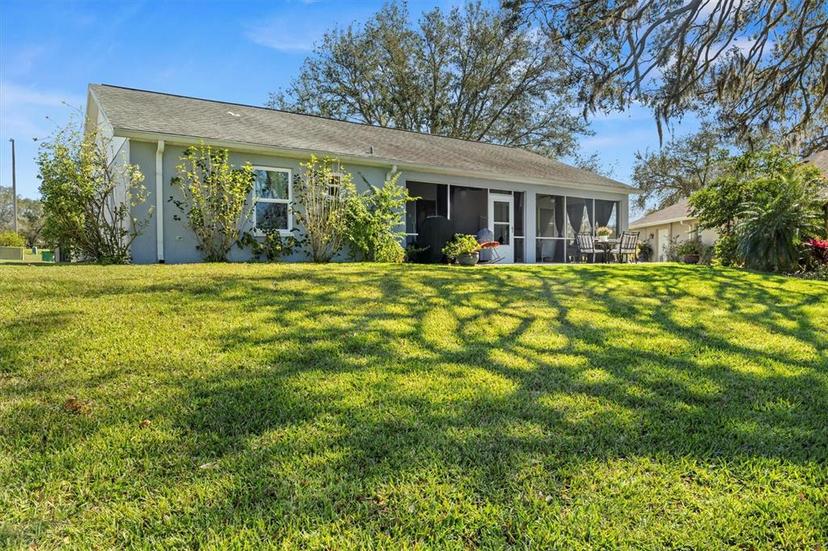 Picture of 6929 Northlake Drive, Zephyrhills FL 33542