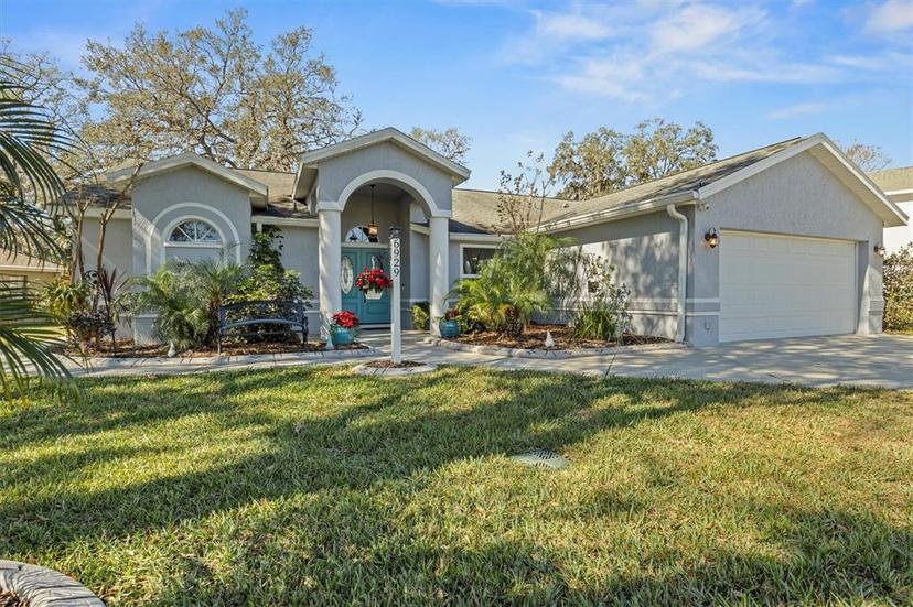 Picture of 6929 Northlake Drive, Zephyrhills FL 33542