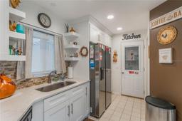 Picture of 4422 Glenns Landing, Winter Haven, FL 33884