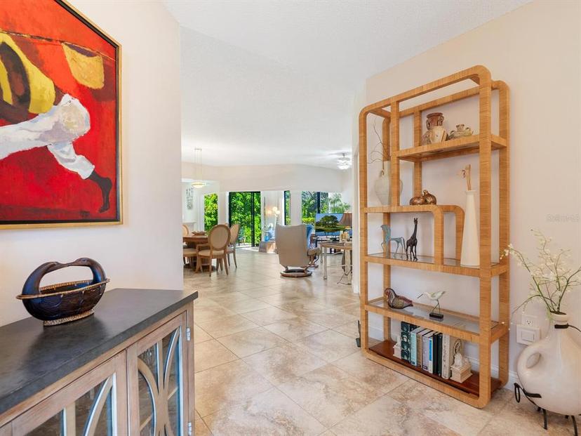 Picture of 1718 Starling Drive Unit 104, Sarasota FL 34231