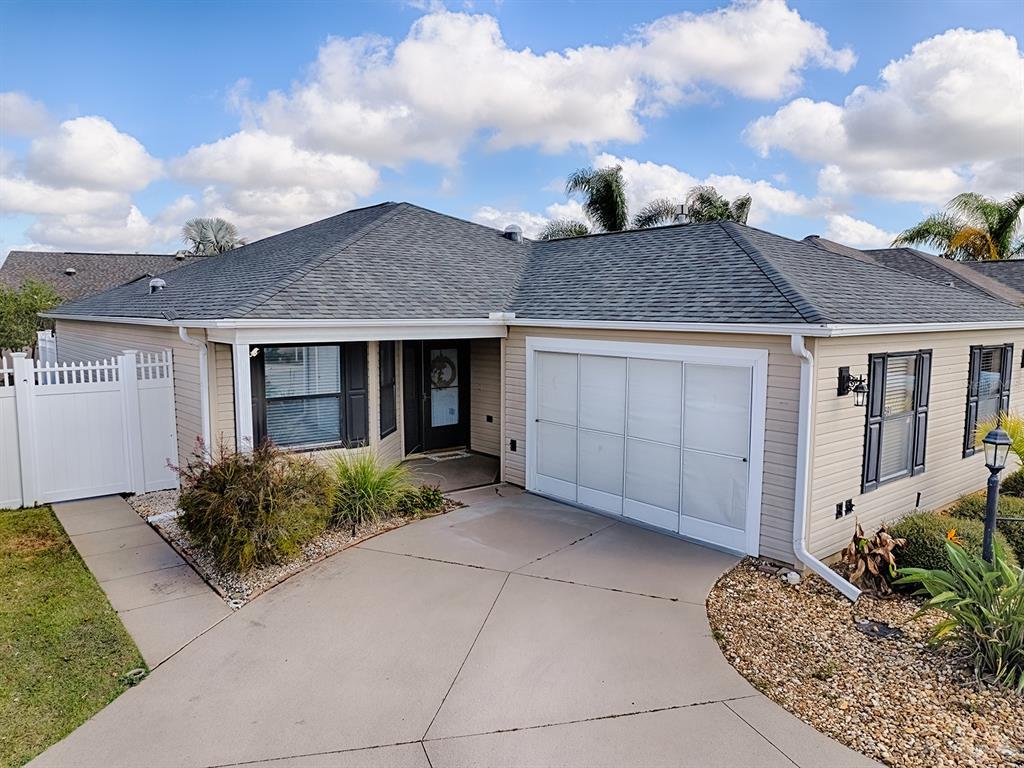 Picture of 591 Statesburg Street, The Villages, FL 32162