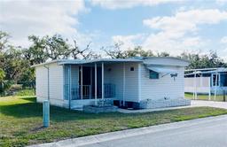 Picture of 415 Oakwood Boulevard E, Sarasota, FL 34237