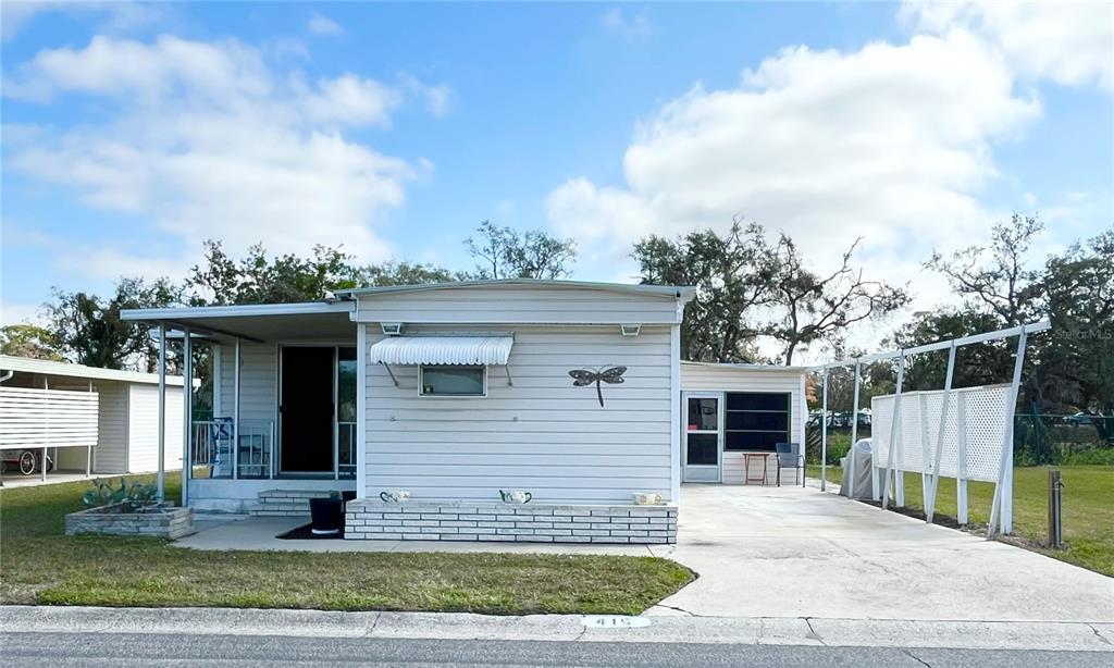 Picture of 415 Oakwood Boulevard E, Sarasota, FL 34237