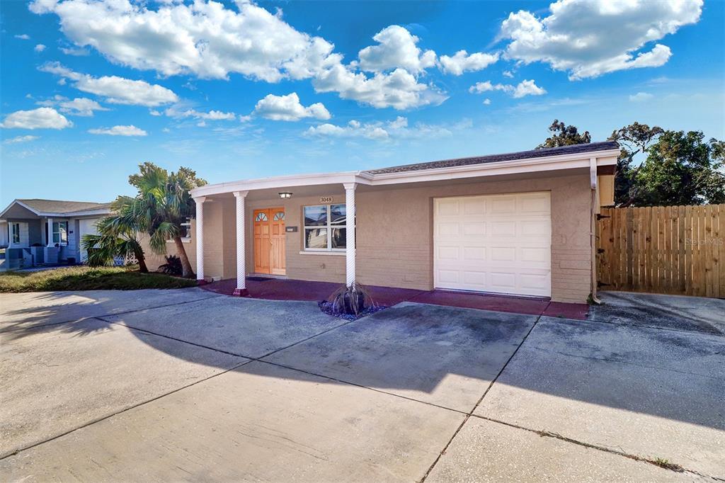 Picture of 3048 Holiday Lake Drive, Holiday, FL 34691