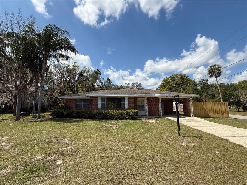 Picture of 313 N Lake Street, Crescent City FL 32112