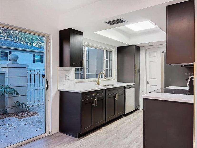 Picture of 6233 Dewdrop Way Unit 6233, Tampa FL 33617
