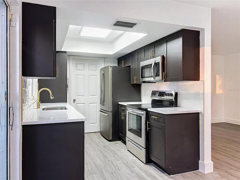 Picture of 6233 Dewdrop Way Unit 6233, Tampa FL 33617
