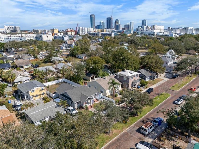 Picture of 951 9Th Avenue S, St Petersburg FL 33705