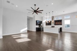 Picture of 5943 Jasper Glen Drive, Lithia, FL 33547