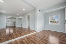 Picture of 3620 E Shadowlawn Avenue, Tampa, FL 33610