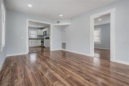 Picture of 3620 E Shadowlawn Avenue, Tampa, FL 33610