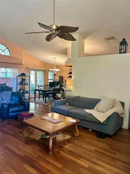 Picture of 1011 Piedmont Oaks Drive, Apopka, FL 32703