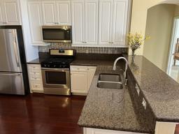 Picture of 4364 NW 35Th Terrace, Gainesville, FL 32605