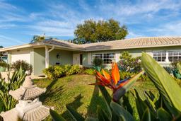 Picture of 1983 Massachusetts Avenue Ne, St Petersburg, FL 33703