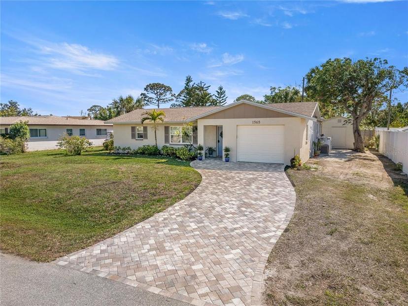 Picture of 1565 Saturn Road, Venice FL 34293