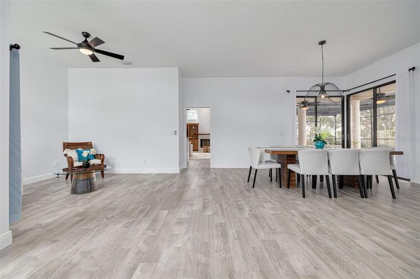 Picture of 872 Live Oak Terrace Ne, St Petersburg FL 33703
