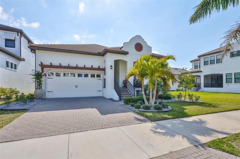 Picture of 1009 Seagrape Drive, Ruskin FL 33570