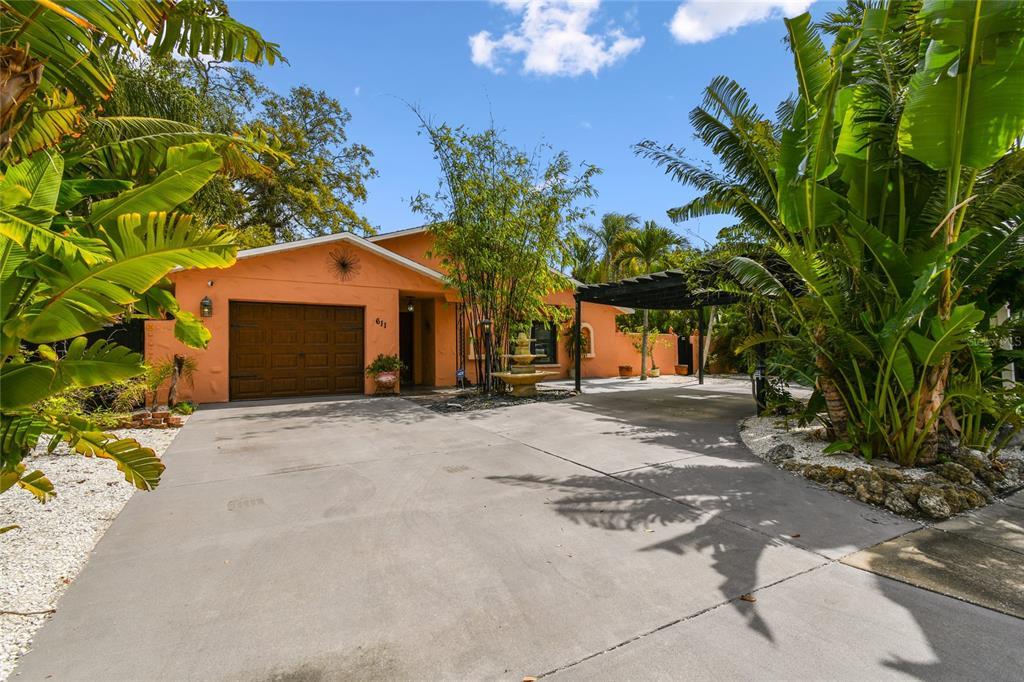Picture of 611 Casabella Drive, Bradenton, FL 34209
