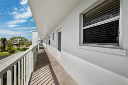 Picture of 4240 Ironwood Circle Unit 404, Bradenton, FL 34209