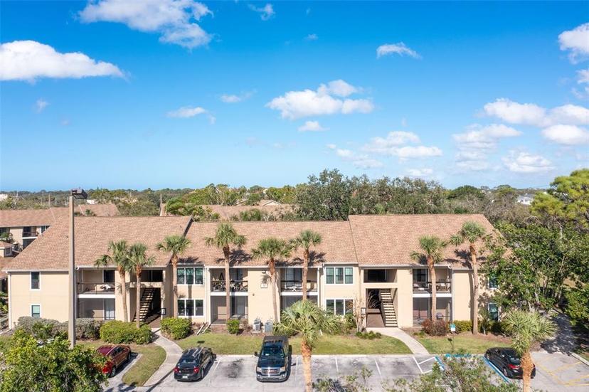 Picture of 4008 Crockers Lake Boulevard Unit 13, Sarasota FL 34238