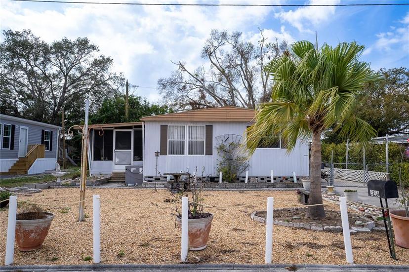 Picture of 5254 Yellow Pine Street N, St Petersburg FL 33709